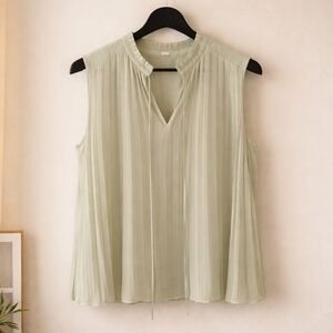 H&M Light Green Sleeveless Pleated Blouse